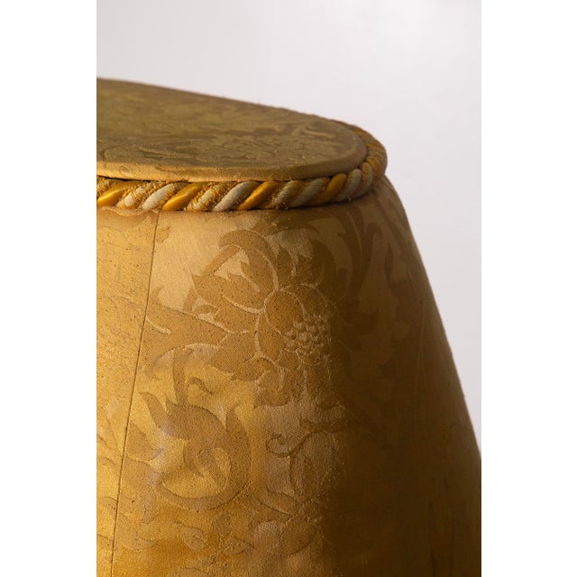 Art Deco Italian Round Boudoir Sofa in Golden Satin Fabric with Tassels, 1940s For Sale - Image 9 of 13