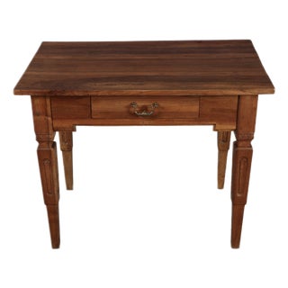 Small Louis XVI Style Writing Desk or Side Table in Walnut, 1780s For Sale