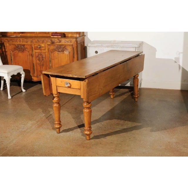 Late 19th Century English 1875s Pine Drop Leaf Table with Two Lateral Drawers and Turned Legs For Sale - Image 5 of 13