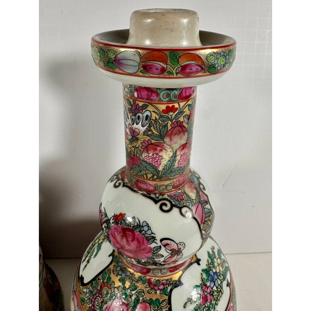 Rose Fine Pair of Meiji Period Chinese Export Rose Medallion Porcelain Candlesticks. For Sale - Image 8 of 12