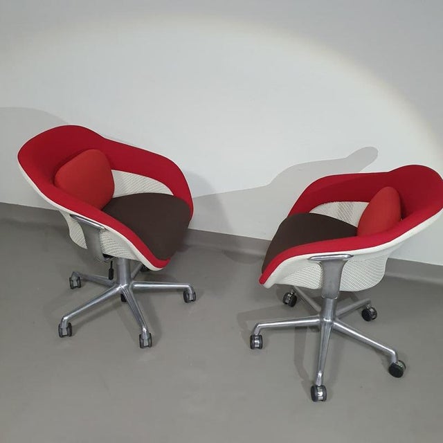 Coalesse Sw_1 Conference Chairs by Scott Wilson, Set of 2 For Sale - Image 3 of 10