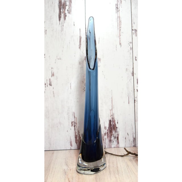 Glass 1990s Modern Sleek Branson Midnight Blue Slender Art Glass Calla Vase, Signed For Sale - Image 7 of 13