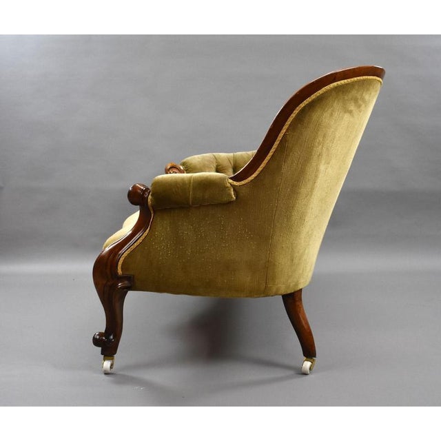 Green Victorian Walnut Chaise Lounge, 1880 For Sale - Image 8 of 9