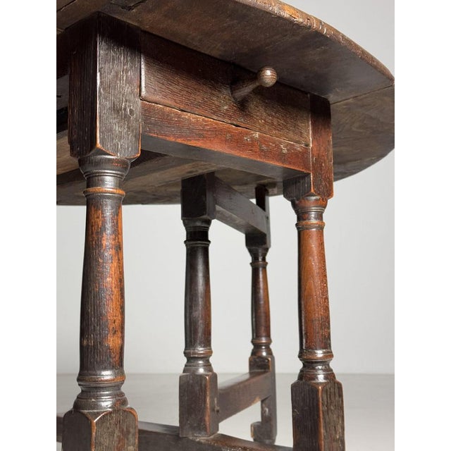 English Gateleg Table in Oak For Sale - Image 16 of 18