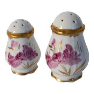 Late 20th Century Fuchsia Flowers Salt and Pepper Shaker Set- a Pair For Sale