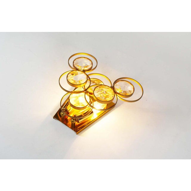 1970s Polished Brass and Crystal Glass Wall Lamp attributed to Palwa, Germany, 1970s For Sale - Image 5 of 11