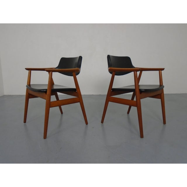 Mid-Century Modern Danish GM 11 Teak Armchairs by Svend Aage Eriksen of Glostrup, 1960s, Set of 2 For Sale - Image 3 of 10