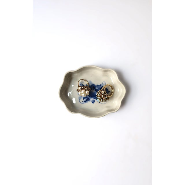 Rococo Blue and White Jewelry Dish For Sale - Image 3 of 10