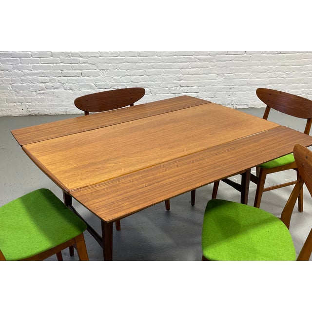 Wood Mid Century Modern Danish Convertible Coffee Table - Desk - Dining Table – Vintage Space Saving Furniture, C. 1960's For Sale - Image 7 of 12
