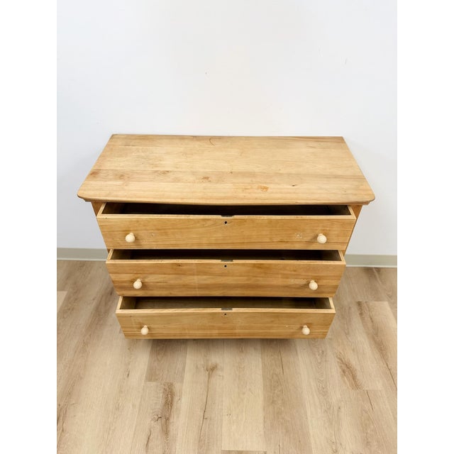 Primitive Scrubbed Pine Three Drawer Dresser Dovetail Porcelain Knobs Vintage For Sale - Image 9 of 14