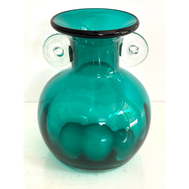 Late 20th Century Emerald Green Glass Art Deco Vase With Handles For Sale - Image 9 of 9