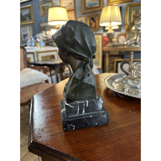 Bronze Smiling Peasant Girl by Giovanni De Martino, 1890s-1910s For Sale - Image 5 of 9