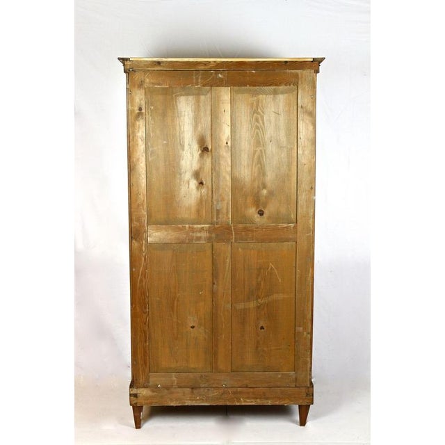 19th Century Biedermeier Display Cabinet in Vitrine and Nutwood, Austria, 1840 For Sale - Image 12 of 17