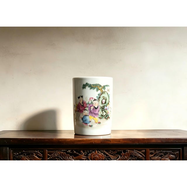 W-8.5cm,H-12cm Experience the beauty and elegance of Chinese history with our Chinese Vintage Porcelain Handcrafted with...