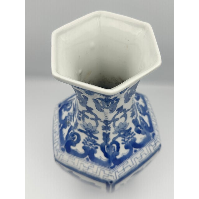 Chinoiserie Vintage Chinoiserie Blue & White Hexagonal Porcelain Vase – Hand Painted Floral Panels For Sale - Image 3 of 8