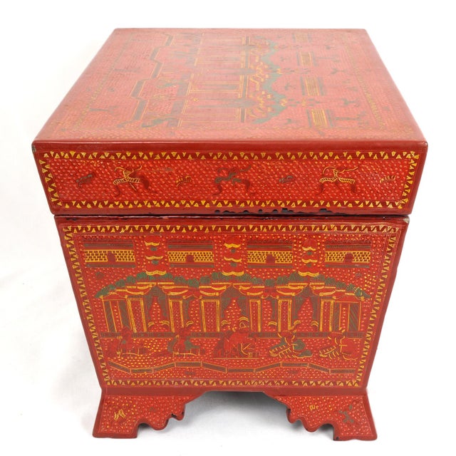 Wood Large Vintage Thai/Burmese Lacquer Hand Painted Box With Lid and Inner Tray For Sale - Image 7 of 14