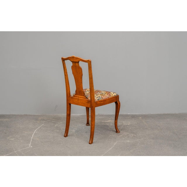 20th Century Art Nouveau Chairs in Oak, Set of 4 For Sale - Image 6 of 18