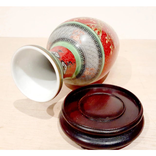 Late 19th Century Late 19th Century Chinese Porcelain Famille Rose Peony Vase For Sale - Image 5 of 7