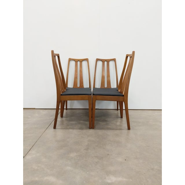 Mid-Century Modern Set of 4 Vintage Mid Century Modern Dining Chairs Attributed to Parker Knoll For Sale - Image 3 of 8