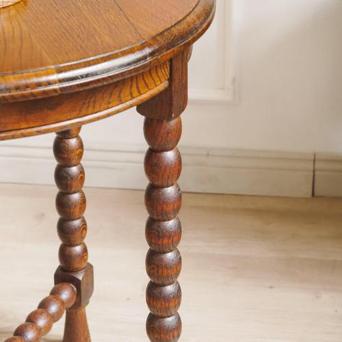 Round Oak Side Table, 1900 For Sale - Image 11 of 14