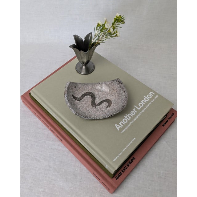 Vintage Japandi Monochrome Raku Ceramic Trinket Dish, 1980s For Sale - Image 9 of 10