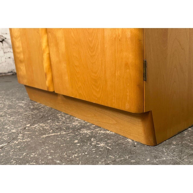 Heywood-Wakefield 2-Piece 'Champagne' China Cabinet With Glass Doors, 1960s For Sale - Image 18 of 18