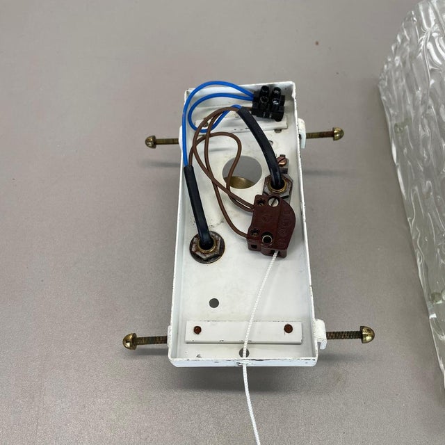 Hollywood Regency Cubic Ice Glass Wall Light from Kalmar Leuchten, 1960s For Sale - Image 17 of 18