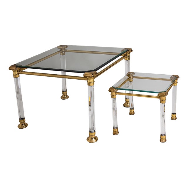 Coffee Tables in Acrylic Glass and Brass, Italy, 1950s, Set of 2 For Sale