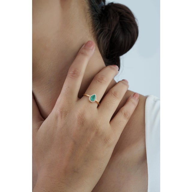 18k Gold Natural Pear Cut Emerald and Diamond Halo Engagement Ring Size 5.5 For Sale - Image 11 of 17