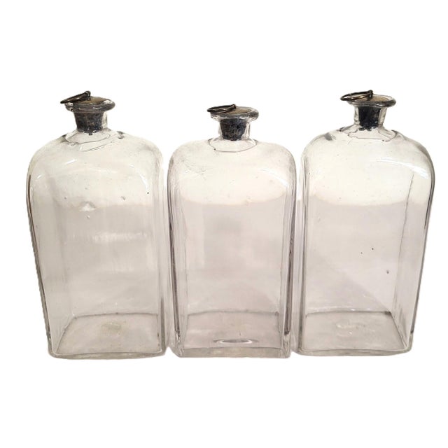 19th Century English Mahogany Traveling Bar Case 3 Bottle Liquor Decanter Box For Sale - Image 17 of 18