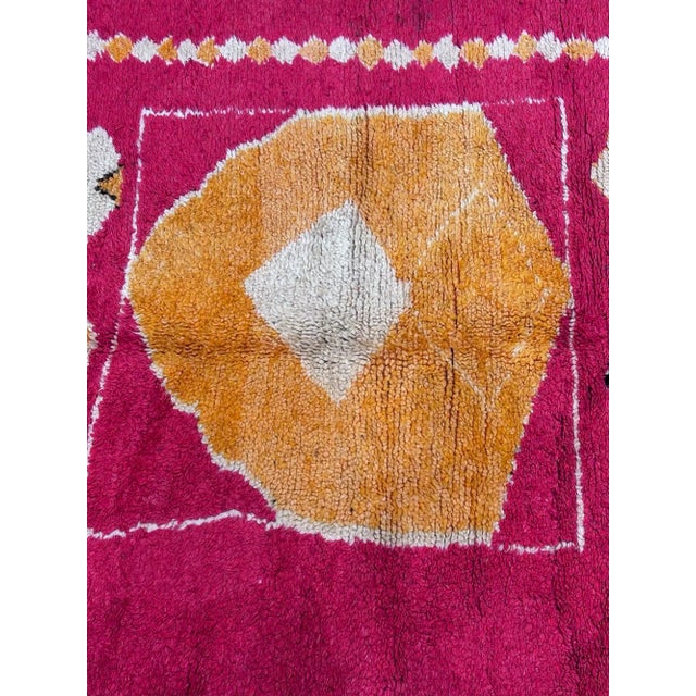 Textile Mid Century Moroccan Rug 4'7" X 8’5” For Sale - Image 7 of 8