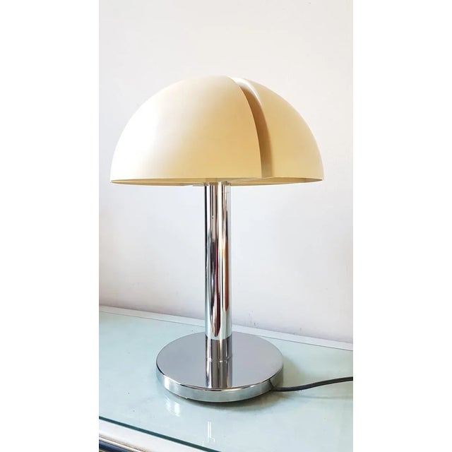 Vintage Octavo Table Lamp from Raak, in Very Good conditions. Designed 1970 to 1979 This piece has an attribution mark, I...