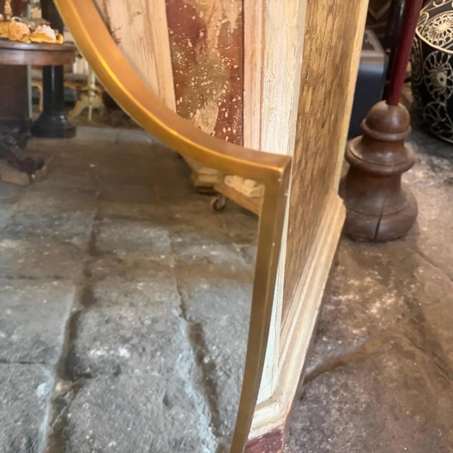 1950s Gio Ponti Style Mid-Century Modern Brass Shield Italian Wall Mirror For Sale - Image 6 of 14