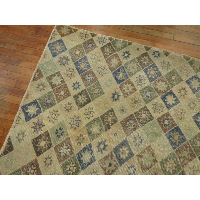 Mid 20th Century Earth Color Turkish Deco Rug For Sale - Image 4 of 6