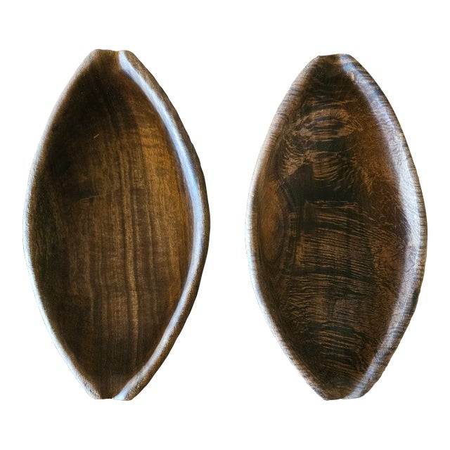 Pair of Late 20th Century Haitian Carved Wooden Bowls For Sale
