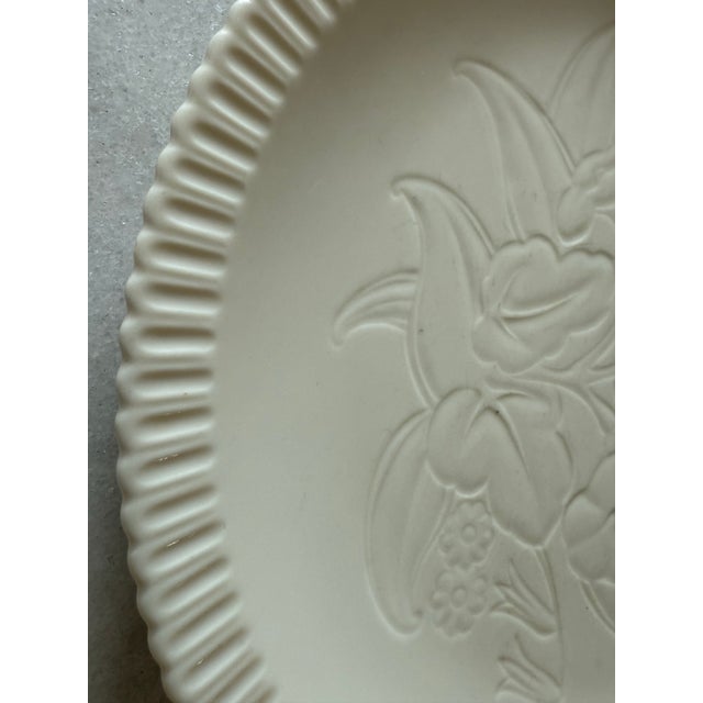 Ceramic Set of 5 Vintage Syracuse Shelled Floral Dinner Plates For Sale - Image 7 of 10