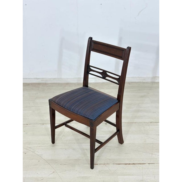English Dining Chairs in Mahogany, Set of 4 For Sale - Image 4 of 9