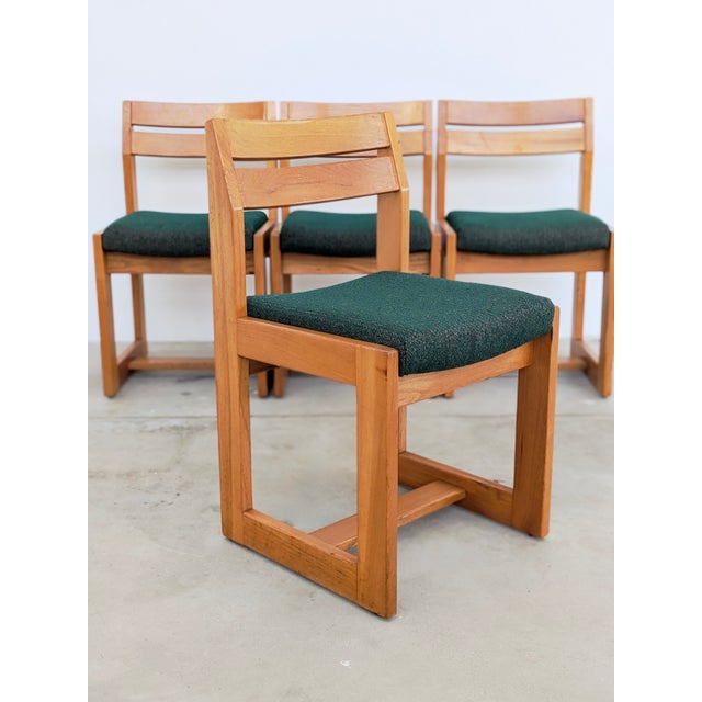 Elm Chairs from Maison Regain, 1970, Set of 4 For Sale - Image 14 of 18