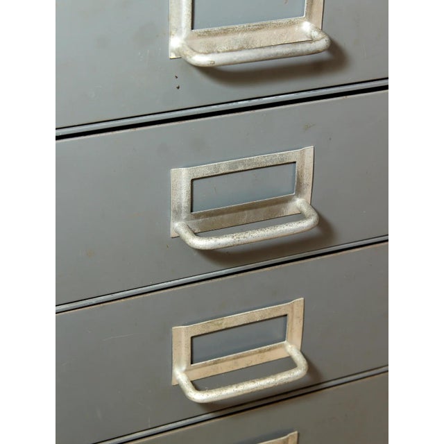 Metal Mid 20th Century Industrial Steel Flat File Cabinet With 27 Label-Pull Drawers For Sale - Image 7 of 12
