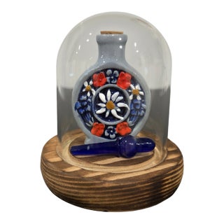 Vintage German Zwiefacher Schmalzlerfranzl Stoneware Snuff Bottle With Cobalt Stopper & Glass Display Globe For Sale