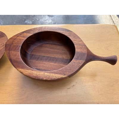 Wood 20th Century MCM Hand-Carved Walnut Box by Daniel Loomis Valenza For Sale - Image 7 of 12