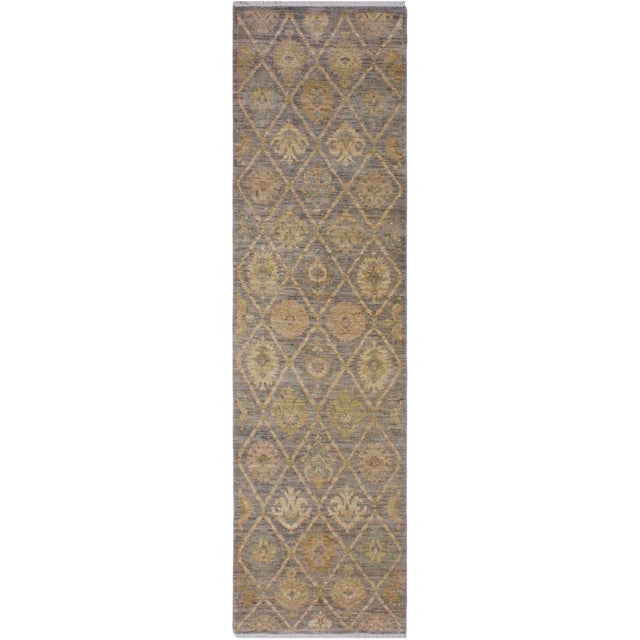 Boho Chic Ziegler Gray/Ivory Wool Runner Rug- 2'7'' X 9'2'' For Sale - Image 10 of 10