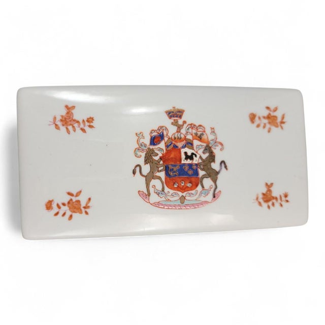 Hong Kong Famille-Rose Armorial Porcelain Boxes, 1960s, Set of 2 For Sale - Image 15 of 18