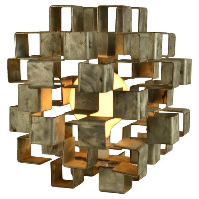 Italian Sculptural Cube Shaped Metal Table Lamp, 1960s For Sale - Image 10 of 10