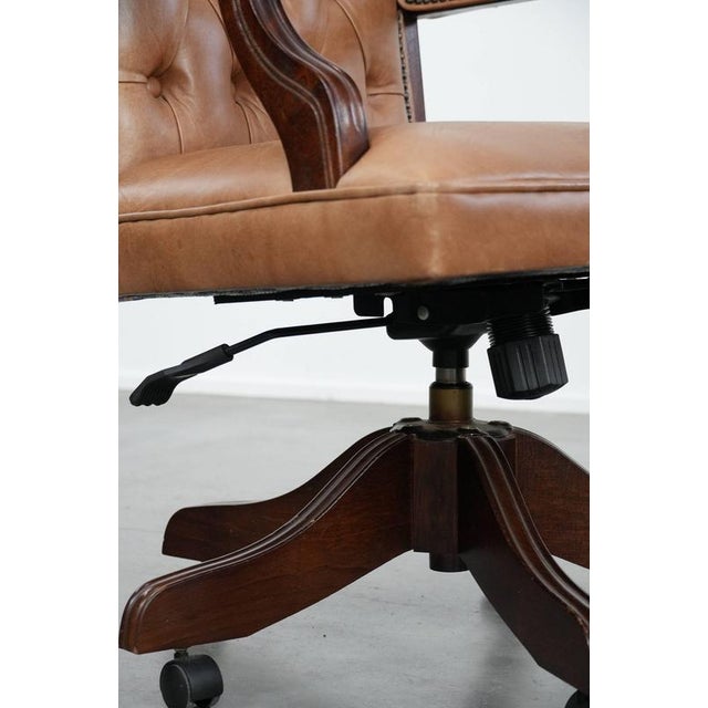 English-Style Chesterfield Swivel Office Chair in Cowhide and Wood For Sale - Image 14 of 18