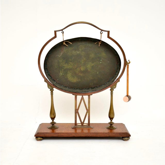 Antique Edwardian Brass and Oak Dinner Gong, 1900s For Sale - Image 4 of 10