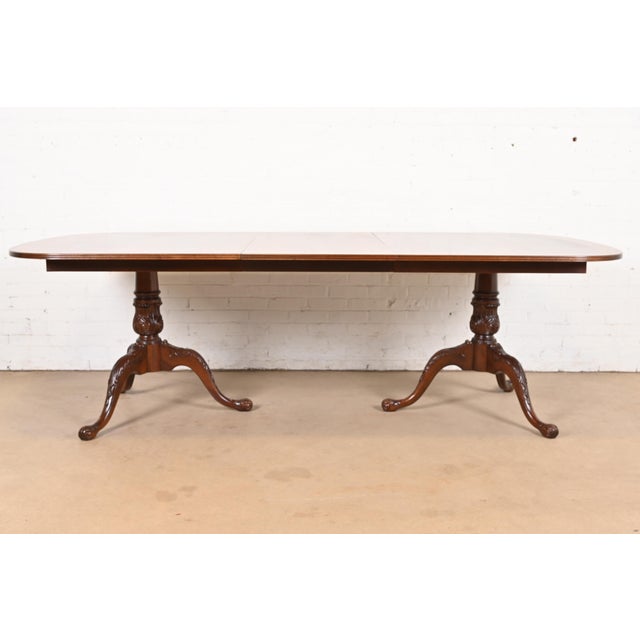 English Drexel Heritage Georgian Banded Flame Mahogany Double Pedestal Extension Dining Table, Newly Refinished For Sale - Image 3 of 12