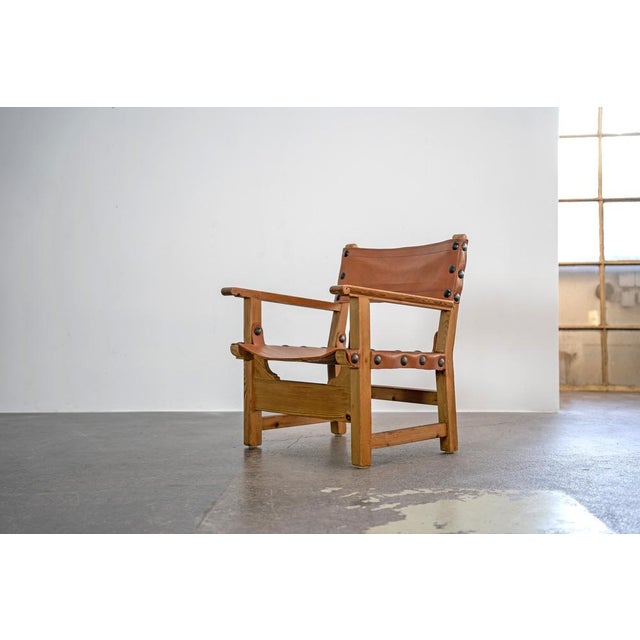 Brutalist Armchair in Pine Wood and Cognac Saddle Leather, 1960s For Sale - Image 6 of 16