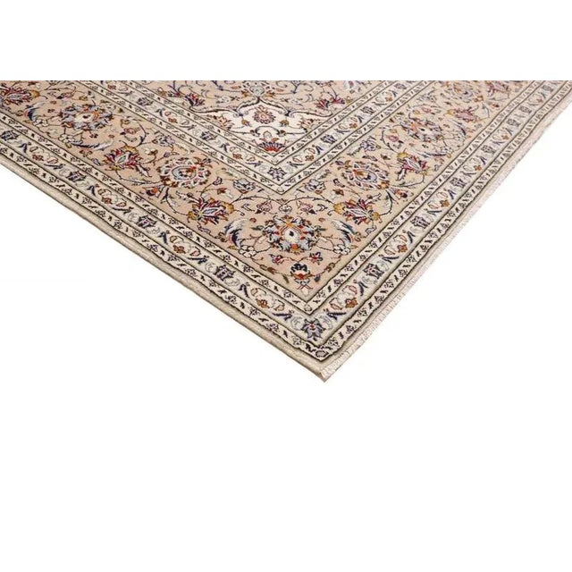 Middle Eastern Hand-Knotted Rug in Virgin Wool For Sale - Image 5 of 11