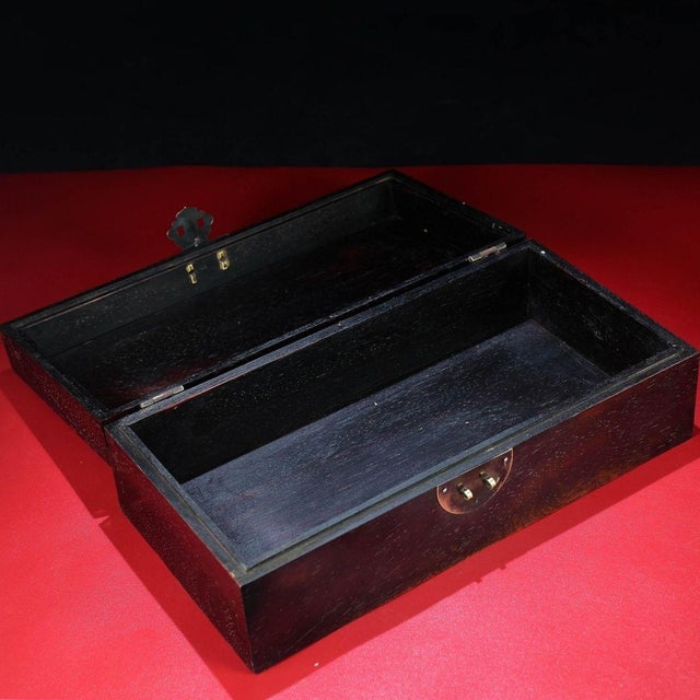 Vintage Chinese Rosewood Box With Mother of Pearl "Bird on Branch" Inlay For Sale In Los Angeles - Image 6 of 9